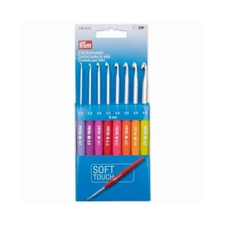 Horgolótű garnitúrák